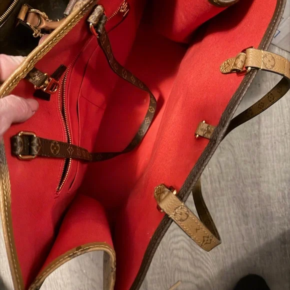 Louis Vuitton Classic Brown Monogram Tote - Picture 2 of 8